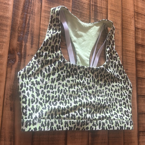 Fabletics Boost Medium Impact Sports Bra - Picture 7 of 8